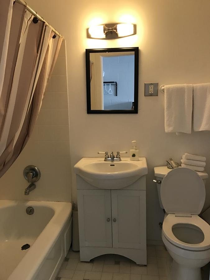 Manitou Motor Inn 외부 사진
